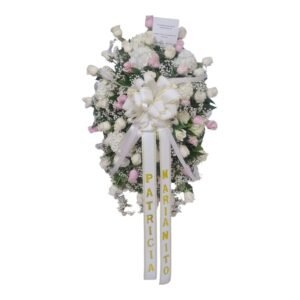 Arreglo exclusivo con 50 rosas, hortensias y perlas para condolencias en Cali