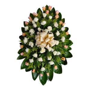 corona funebre de rosas salmon y blancas con follaje aster y moño en cali